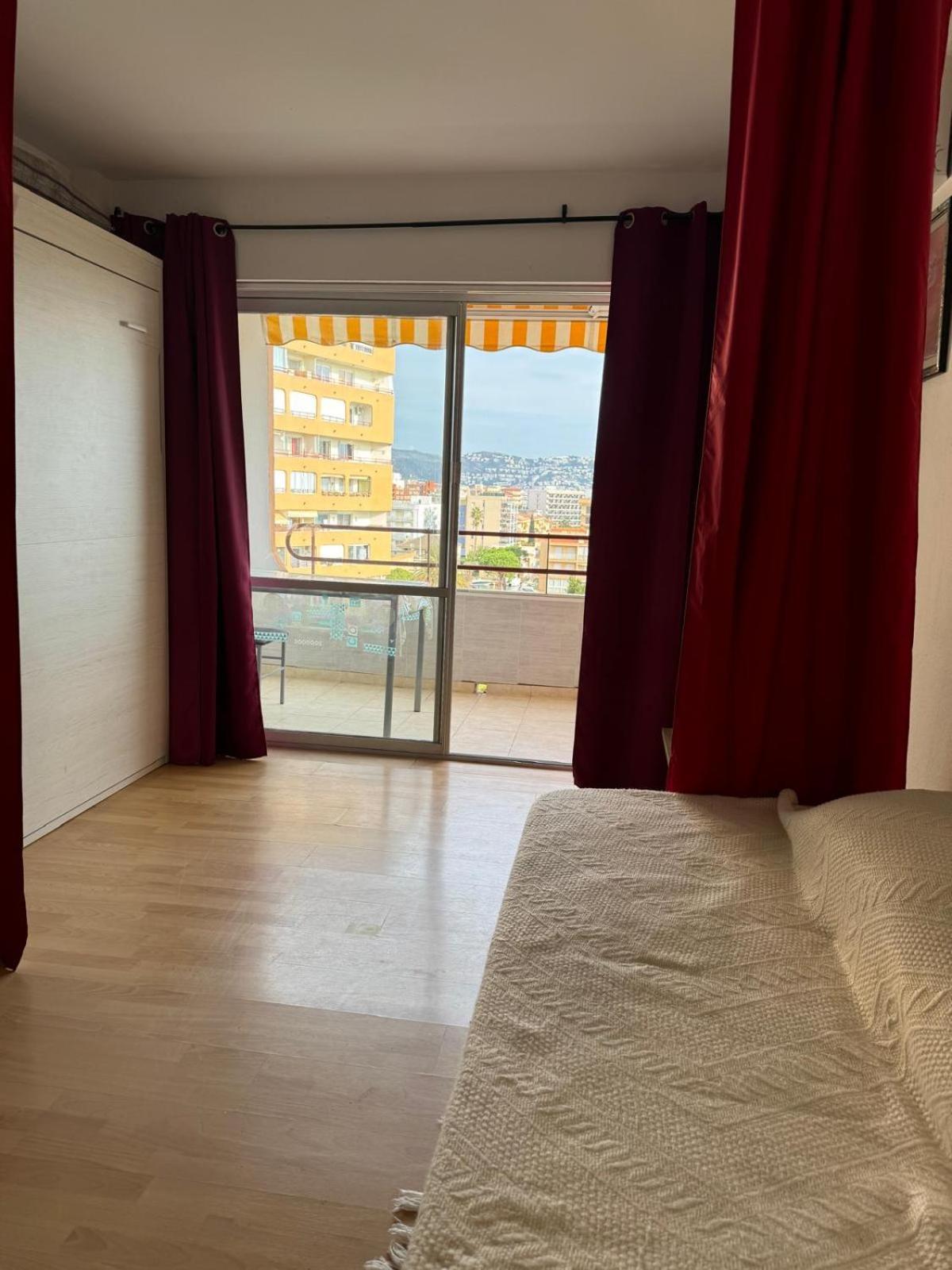 Apartment Acogedor Estudio En El Edificio Isla De Roses